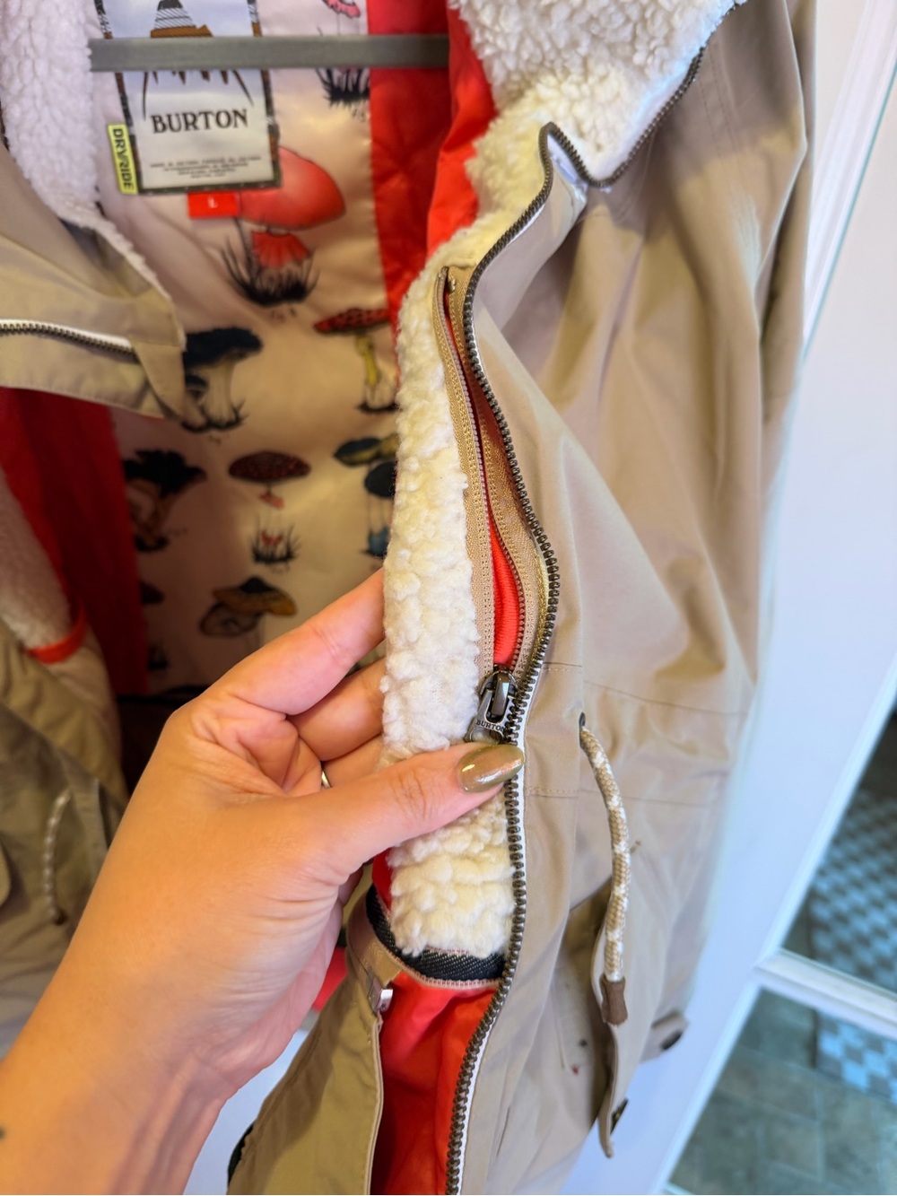Burton - Dryride Snowboard Jacket, L - Picture 6 of 9